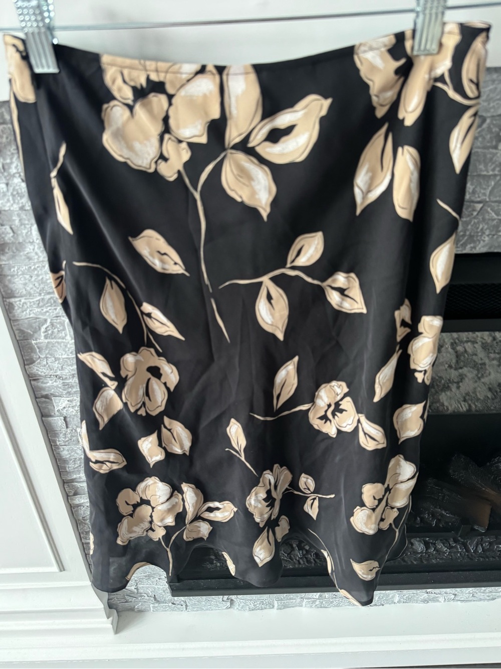 Macy’s INC Skirt Women’s Black & Tan Floral A-Line Skirt fall winter